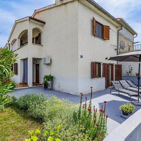 Ferienhaus Lorena By Interhome