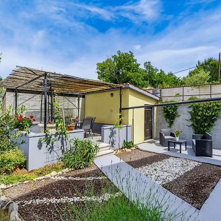 Lorena By Interhome