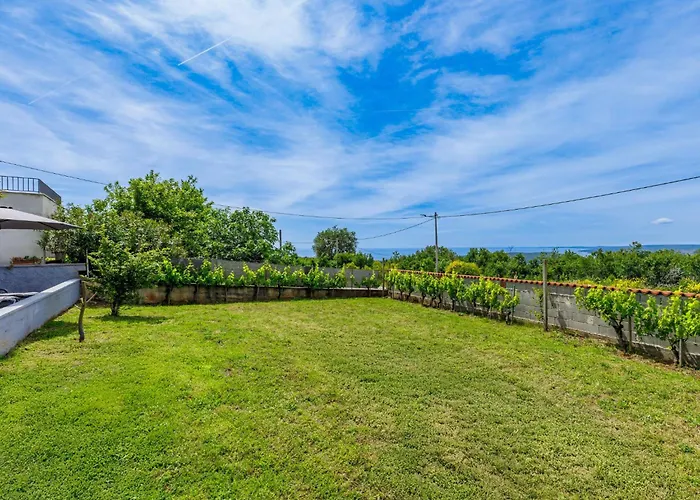 Semesterbostad Lorena By Interhome